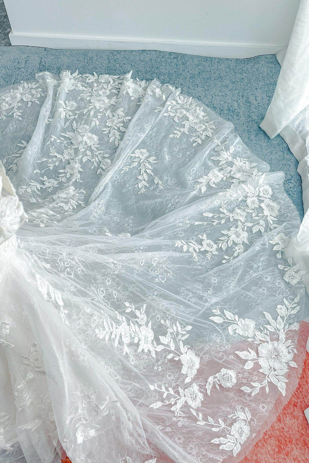 Elegant Trumpet Mermaid Chapel Train Lace Tulle Wedding Dress Wedding Dress