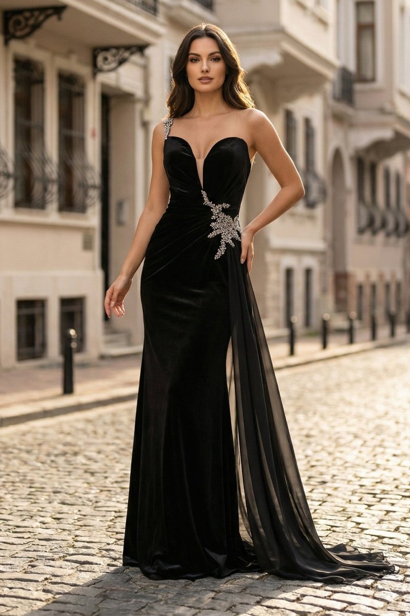Clarisse Jane Black front view prom dress