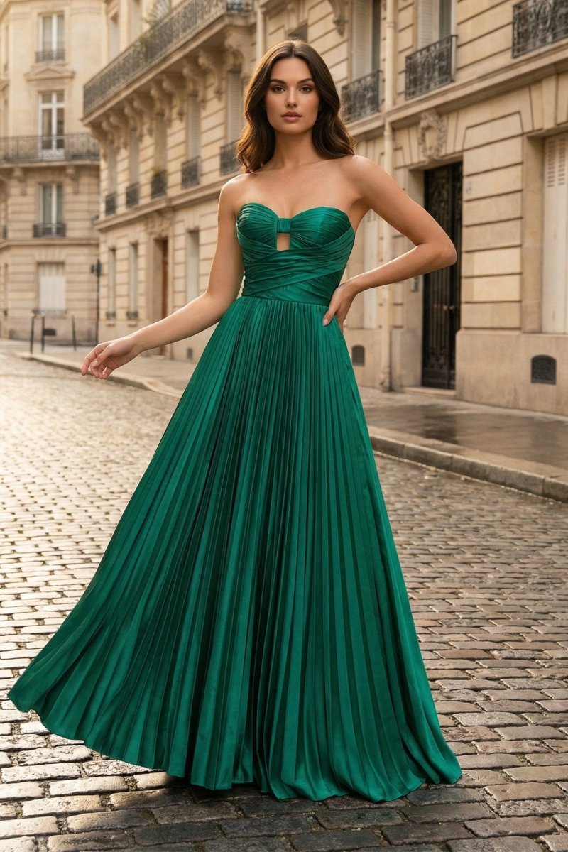 Lavinia Emerald front view prom dress