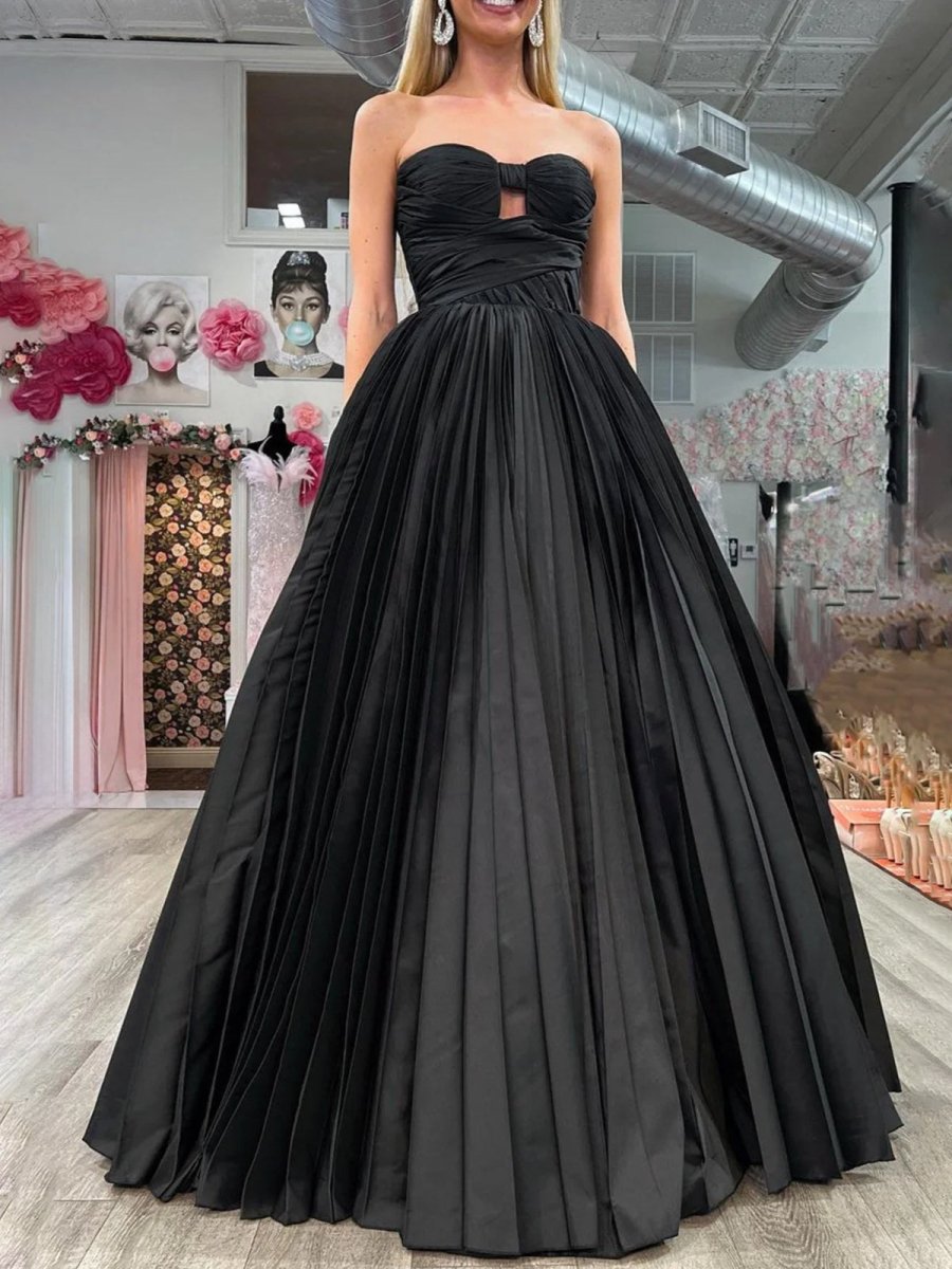 Lavinia Black front view prom dress