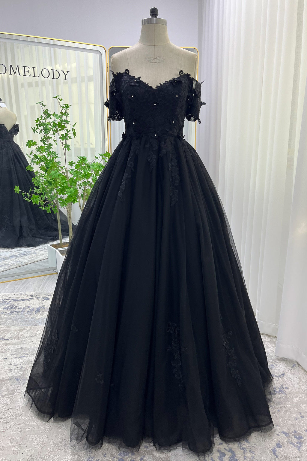 Elegant A Line Sweep Brush Train Tulle Gothic Wedding Dress Wedding Dress