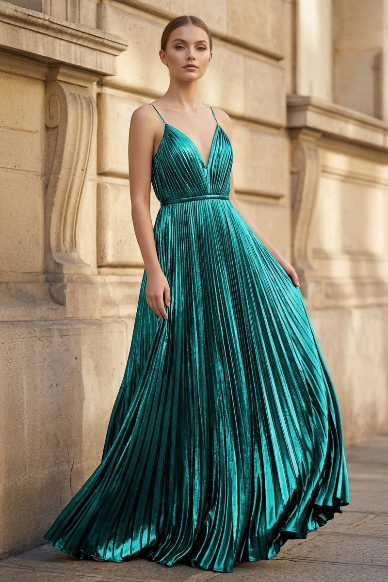 Julietta Faye Emerald front view prom dress