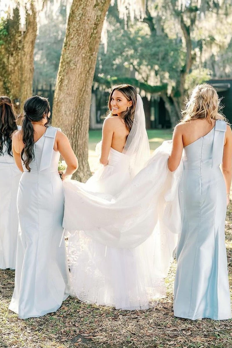 Sky Blue Satin Sheath Bridesmaid Dress with One Shoulder Neckline