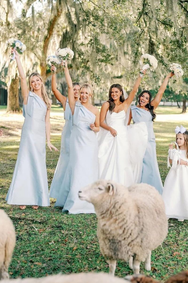 Sky Blue Satin Sheath Bridesmaid Dress with One Shoulder Neckline
