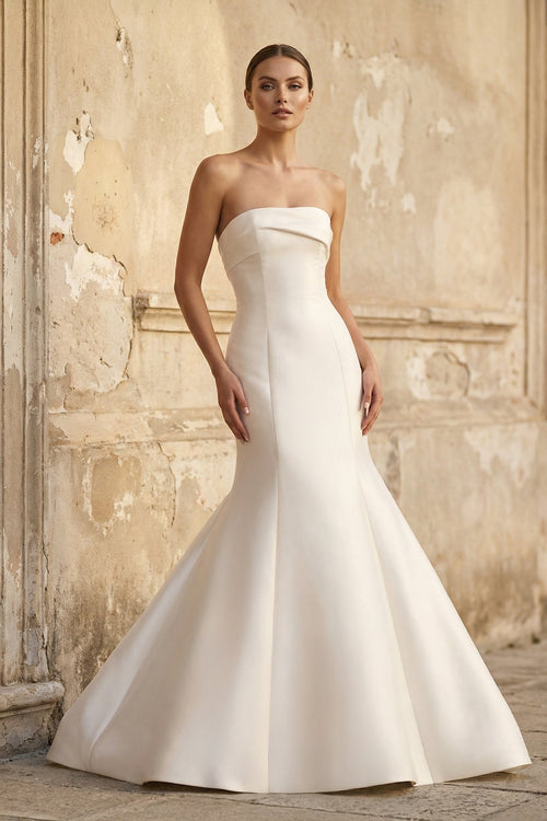 Bellamy Louise Diamond White front view wedding dress