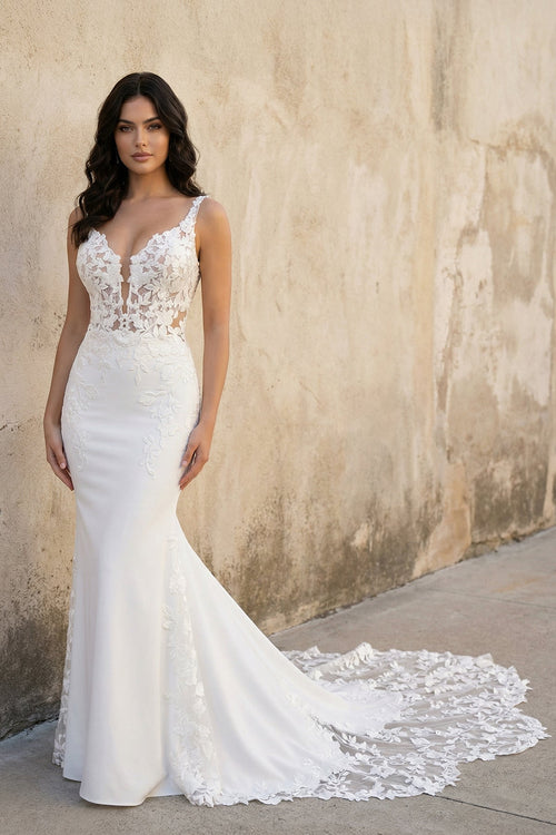 Aurelia Skye Diamond White front view wedding dress
