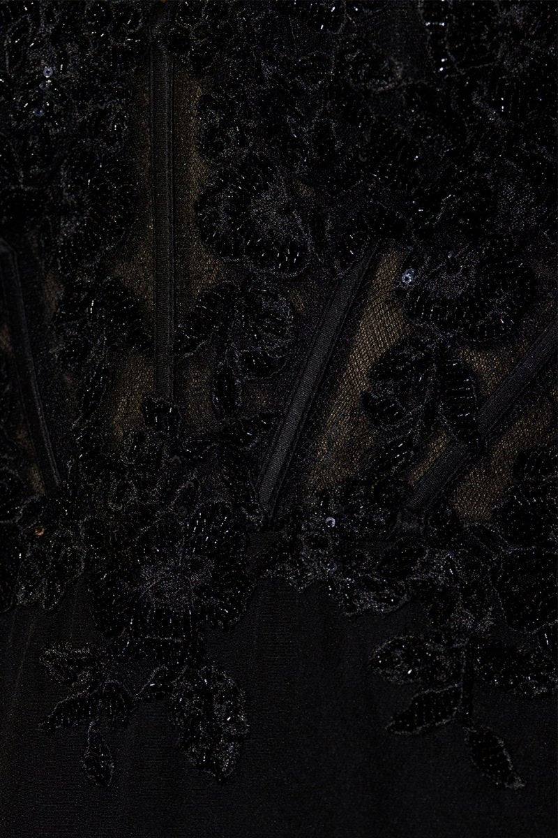 Daria Wren Black side view prom dress