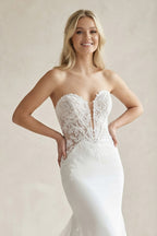 Bellamy Kate detail image 3 wedding dress