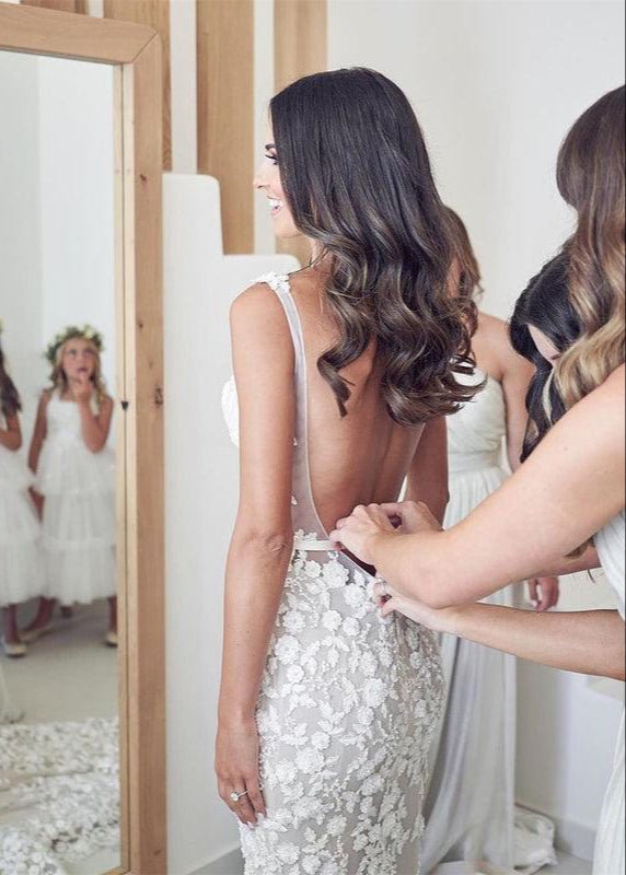 White Lace Mermaid Wedding Dress with V-Neck Neckline and Appliques