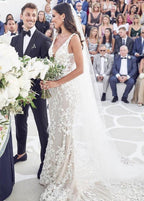 White Lace Mermaid Wedding Dress with V-Neck Neckline and Appliques
