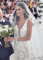 White Lace Mermaid Wedding Dress with V-Neck Neckline and Appliques