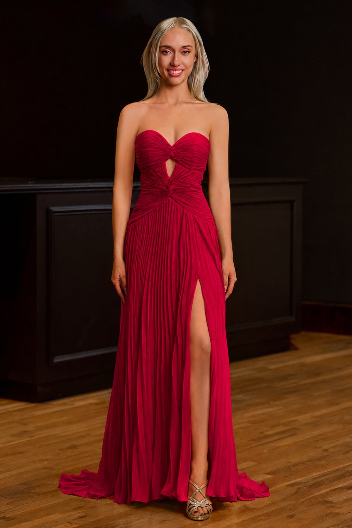 Fuchsia Chiffon A-Line Evening Dress with Sweetheart Neckline and Pleated Detail