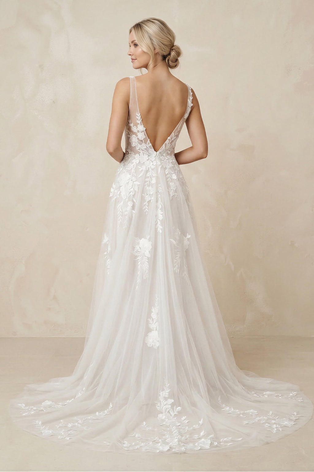 Clarisse June detail image 2 wedding dress