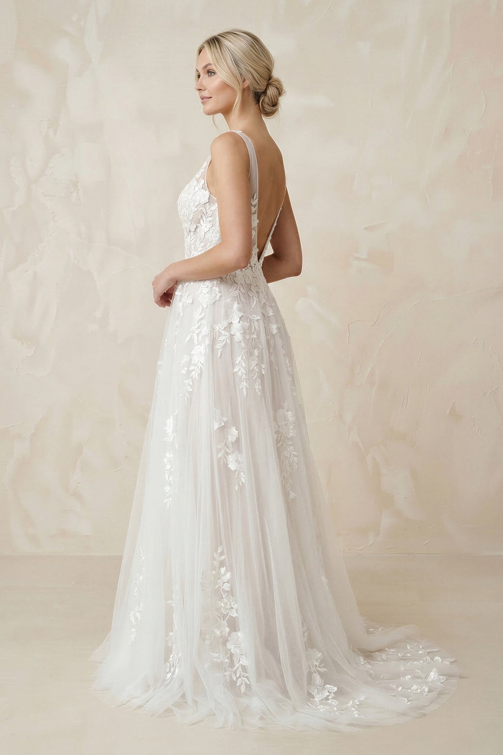 Clarisse June detail image 3 wedding dress