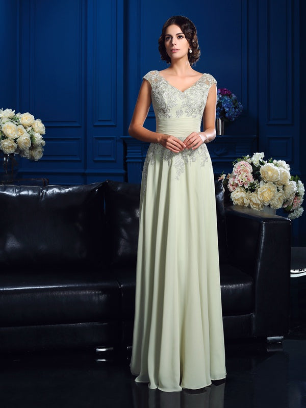 Noelle Pearl Lilac front view mother of the bride dress