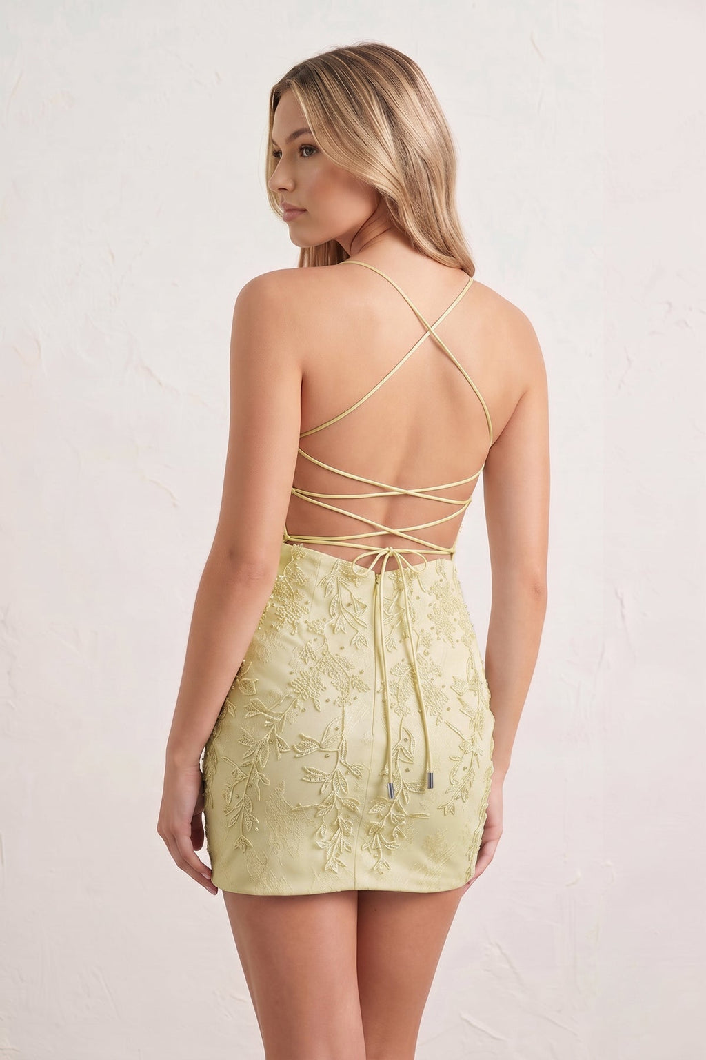 Sheath Spaghetti Straps Lace Short Homecoming Dresses