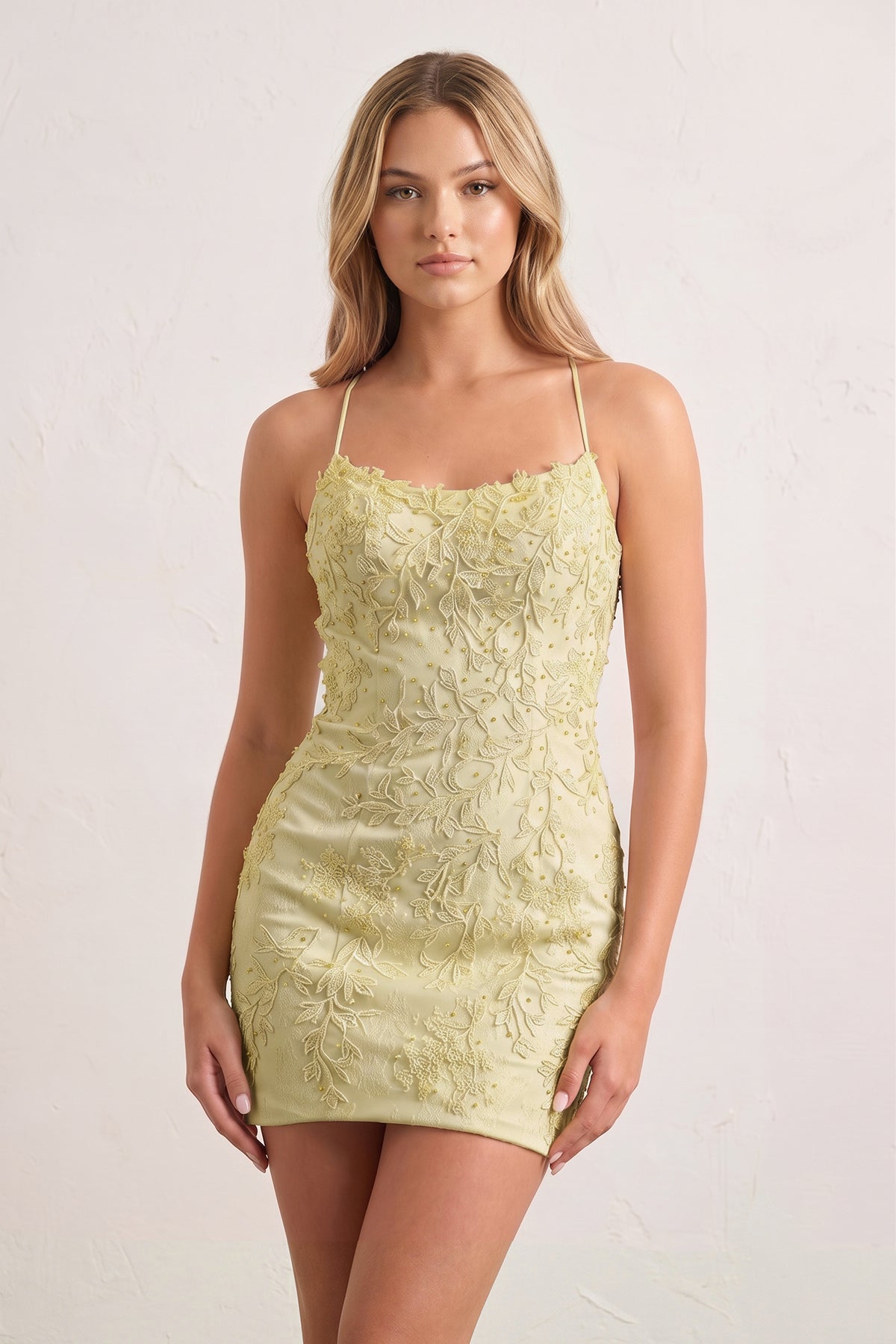 Sheath Spaghetti Straps Lace Short Homecoming Dresses